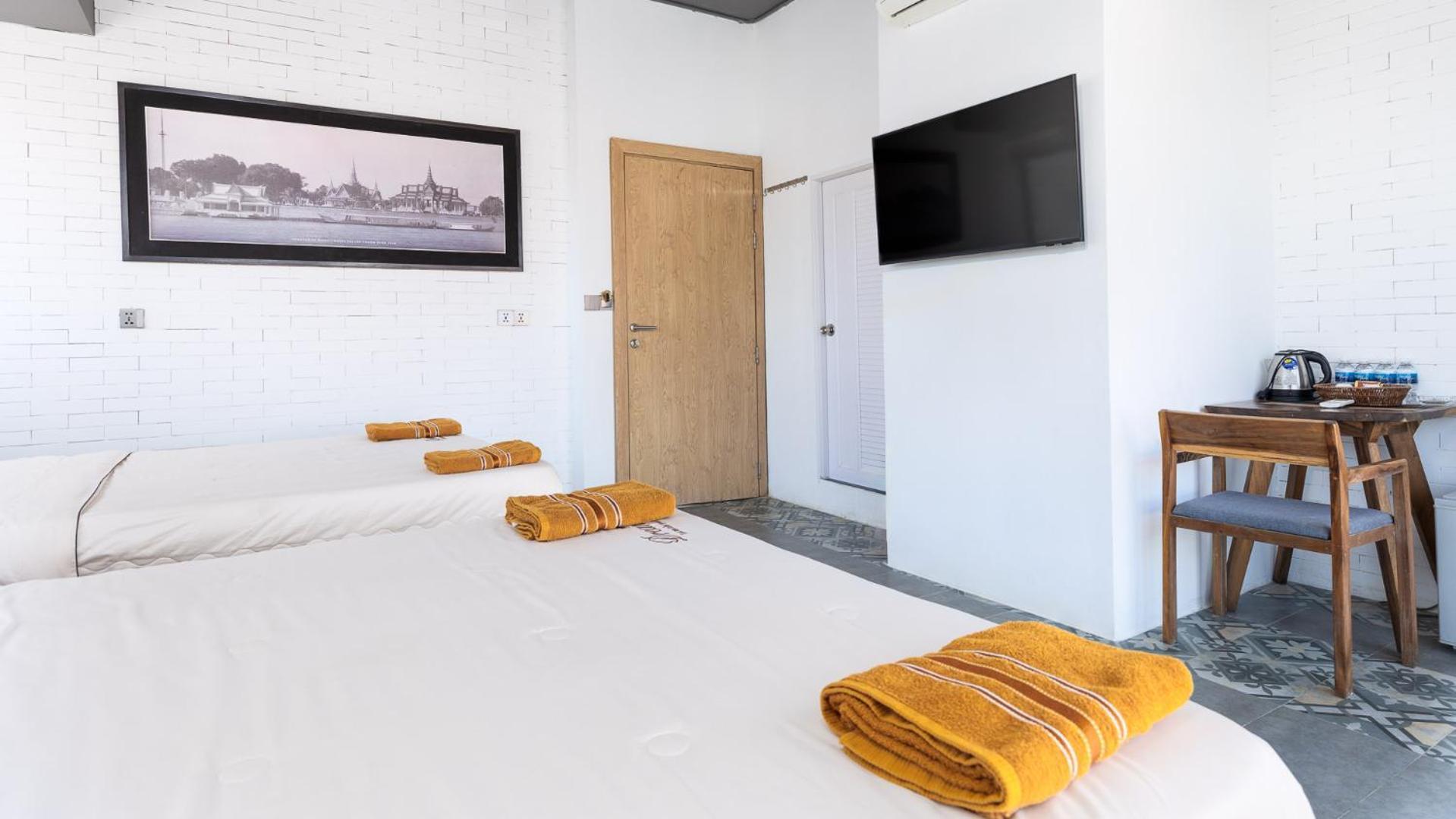 Sky Hotel Central Phnom Penh - Rooms & Apartments Exterior foto