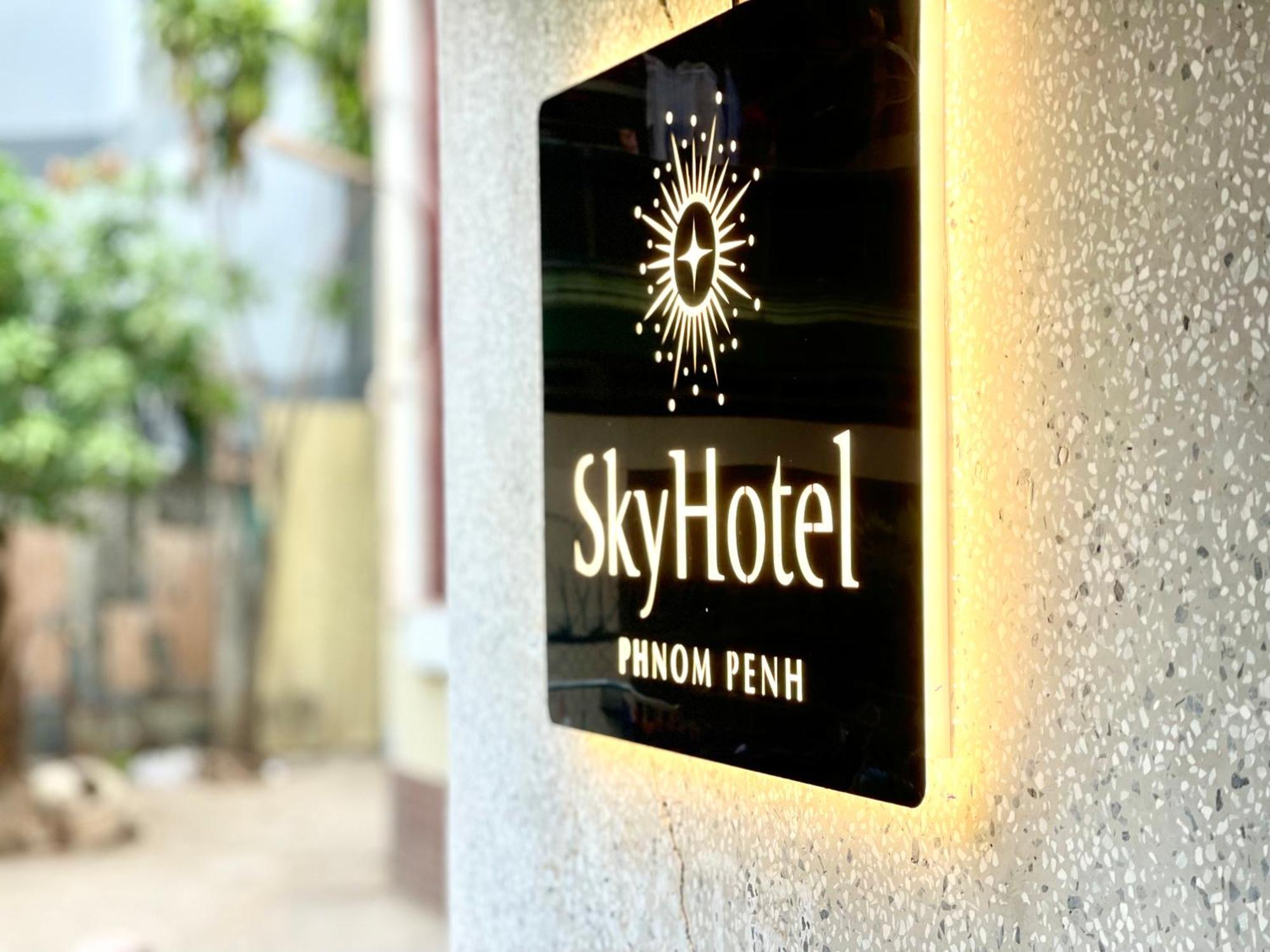 Sky Hotel Central Phnom Penh - Rooms & Apartments Exterior foto